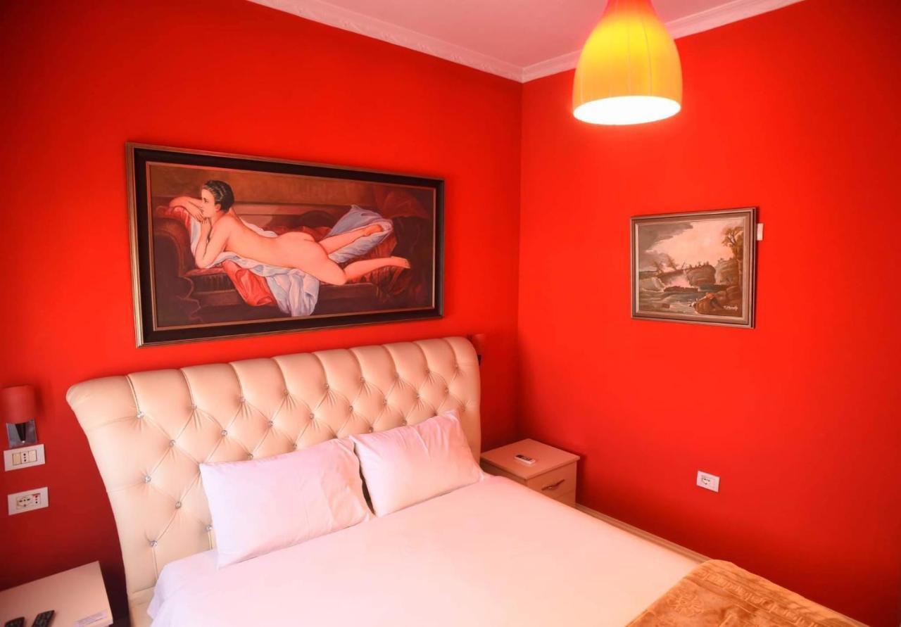 Hotel Bujtina Bicolli コルチャ エクステリア 写真