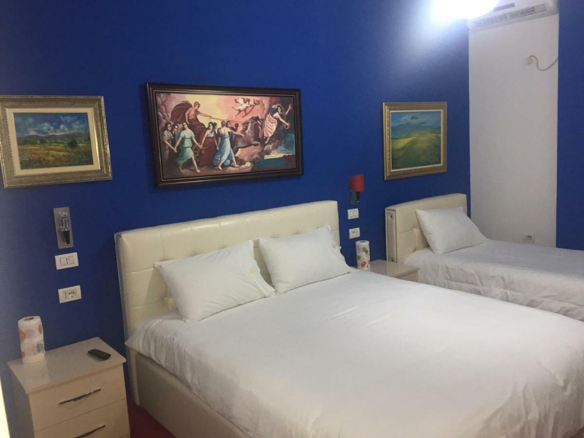 Hotel Bujtina Bicolli コルチャ エクステリア 写真
